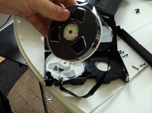 Reparacion cintas VHS, reparar cinta rota, arreglar VHS, recuperar, Miami, Florida